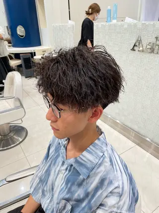 ショート パーマ メンズ メンズパーマ特化 真栄平有希のヘアスタイル