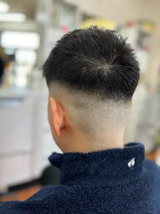 ショート やました 理容所のヘアスタイル