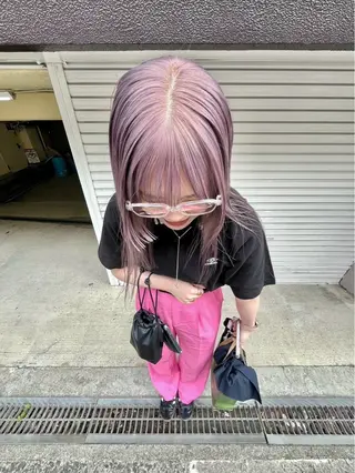 ロング カラー オカモト ミユウのヘアスタイル