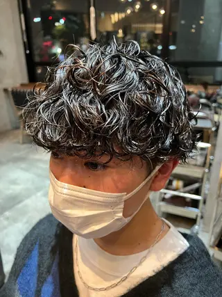 ショート パーマ メンズ 波巻きスパイラルパー マ/シャドウパーマ駿のヘアスタイル