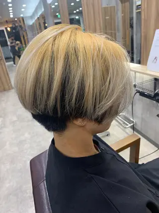 ショート カラー hair salon mementoのヘアスタイル