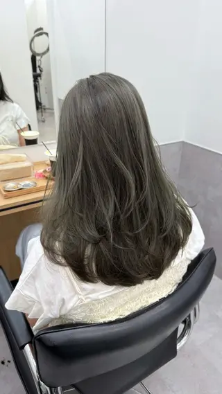 セミロング カラー GOTODAY  神戸三宮店所属・Hatanaka Airiのヘアスタイル