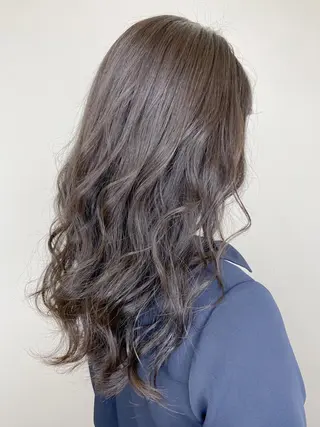 セミロング カラー 【透明感、艶髪】西村 有司のヘアスタイル