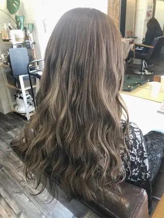 ロング カラー 女性リピ90%🍨 🩷佐藤みずきのヘアスタイル