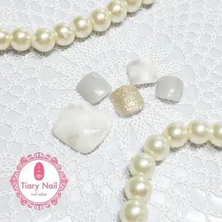 ネイル tiarynail K K🐼のネイルデザイン