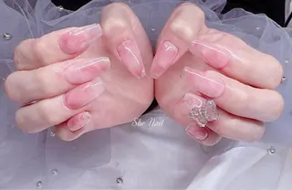 ネイル She   Nail所属・ISA_ BELLAのネイルデザイン