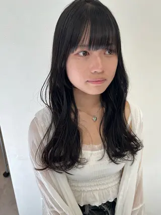 ロング RINA 【Loem】のヘアスタイル