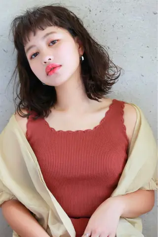 ミディアム カラー 齋藤 咲のヘアスタイル