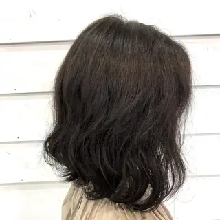 ミディアム カラー 菅沢 奈生のヘアスタイル