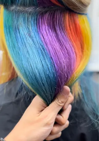 セミロング カラー 原宿サロン代表 デザインカラー伊藤卓のヘアスタイル