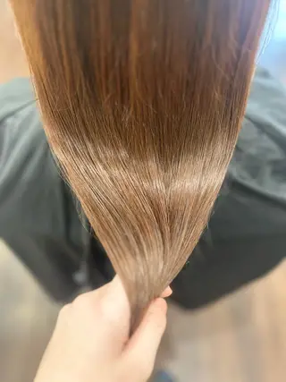 ロング カラー ヘアアレンジ 🤍 minaのヘアスタイル