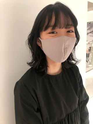 ミディアム カラー 古屋 花織のヘアスタイル