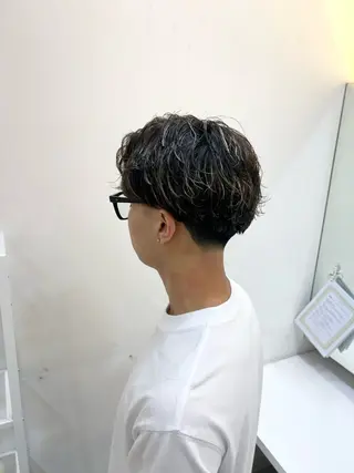 ミディアム パーマ メンズ TUM🔥フェード/ メンズパーマのヘアスタイル