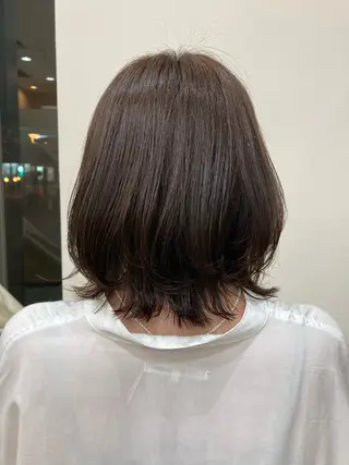 ミディアム ショート・透明感 カラーconomiのヘアスタイル