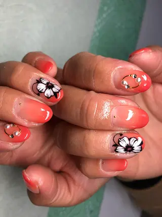 ネイル Li'leaNail AINAのネイルデザイン