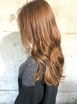 ロング カラー 秋月 亜耶のヘアスタイル