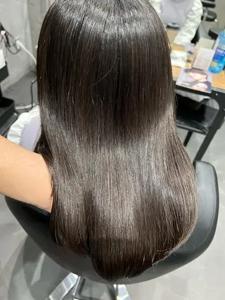 ミディアム 乾かすだけで艶髪酸性 ストレート髙橋悠耶のヘアスタイル