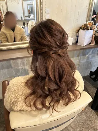 セミロング 出来 梓のヘアスタイル