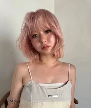 ミディアム カラー ヘアアレンジ 縮毛矯正履歴からの ブリーチ /mamiのヘアスタイル