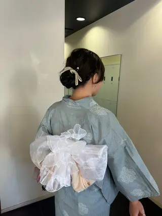 セミロング ヘアアレンジ ブリーチカラー/ベー ジュ/Hono🦖のヘアスタイル