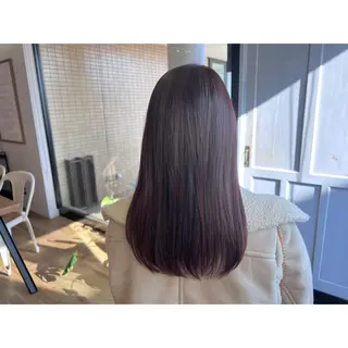 ロング カラー ツキダテ ユイのヘアスタイル