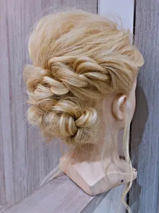 セミロング 似合う髪型が 分からない方へのヘアスタイル