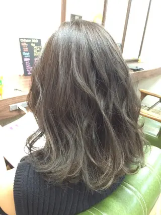 ミディアム セミロング カラー 🟦髪質改善6年 💊YAMAMOTOのヘアスタイル