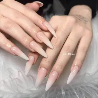 ネイル Hin Nailsのネイルデザイン