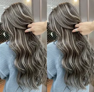 ロング 大人の海外ハイライト coconoのヘアスタイル