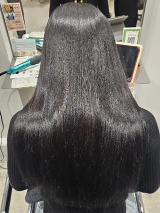 ロング カラー 宮本 愛梨のヘアスタイル