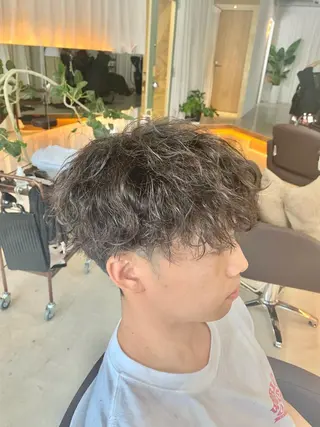 ショート パーマ メンズ 【扱いやすいパーマ】 眞鍋拓己のヘアスタイル