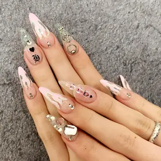 ネイル 山田 真里のネイルデザイン