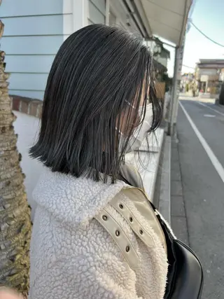 ミディアム カラー 鷺谷 玲奈のヘアスタイル