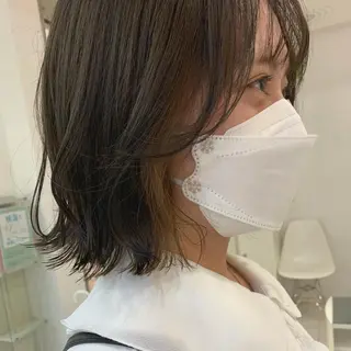 ミディアム CHIC 岩下真衣のヘアスタイル