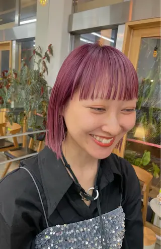 ショート カラー rapt.所属・ストレート／Wカラー 星野光咲のヘアスタイル