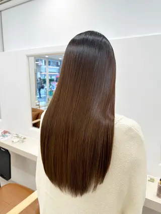 りな🪽カット /縮毛/透明感カラーのヘアスタイル