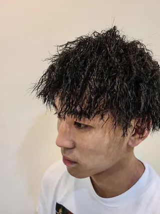 ショート メンズ パーマ 特殊パーマ 片山恭兵のヘアスタイル