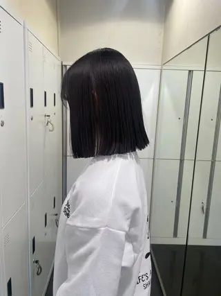 ミディアム ハイトーン/レイヤー 似合わせ・ユキノのヘアスタイル