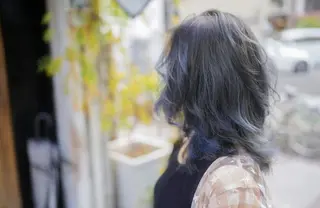 ミディアム 安藤悠里/ハイトーン /デザインカラーのヘアスタイル