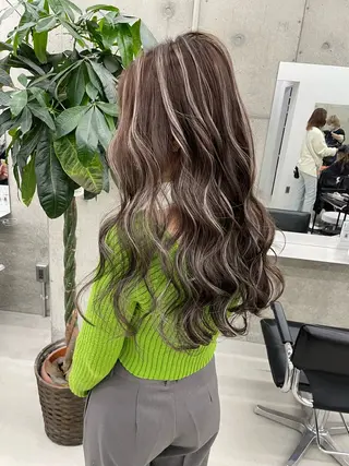 ロング カラー 齋藤 梨乃のヘアスタイル