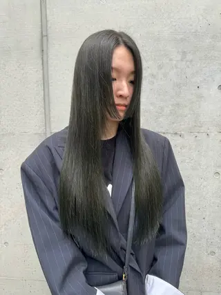 ロング カラー 菊地 柚乃のヘアスタイル