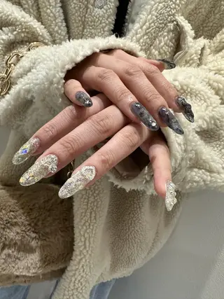 ネイル 個性派ネイル 🌼 ハルカ ♡の眉毛・アイブロウイメージ