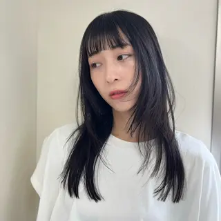 セミロング たおちゃん／レイヤー ／透明感カラーのヘアスタイル