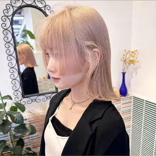 ミディアム カラー ヘアアレンジ 縮毛矯正履歴からの ブリーチ /mamiのヘアスタイル