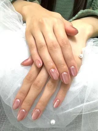 ネイル 池袋Uni nail 上品シンプルデザインのネイルデザイン