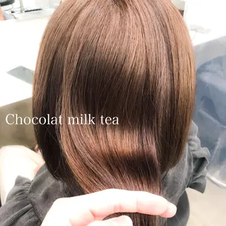 ミディアム カラー ハイトーン×レイヤー カットTAKUMIのヘアスタイル