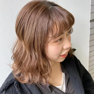 セミロング カラー 渡邊 唯のヘアスタイル