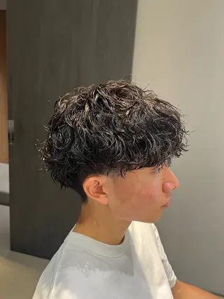 ショート パーマ メンズ 梅田茶屋町メンズ 専門美容師 山元一平のヘアスタイル