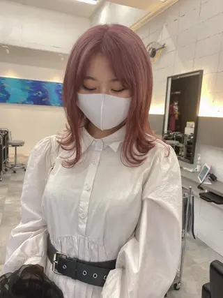 ミディアム カラー パーマ ヘアアレンジ メンズ キッズ ネイル マツエク・マツパ 韓国🇰🇷レイヤー カットオリーブカラーのヘアスタイル