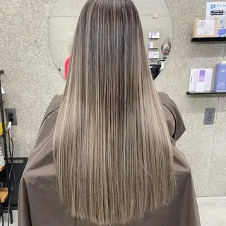 ロング カラー Lull1人美容室 バレイヤージュのヘアスタイル